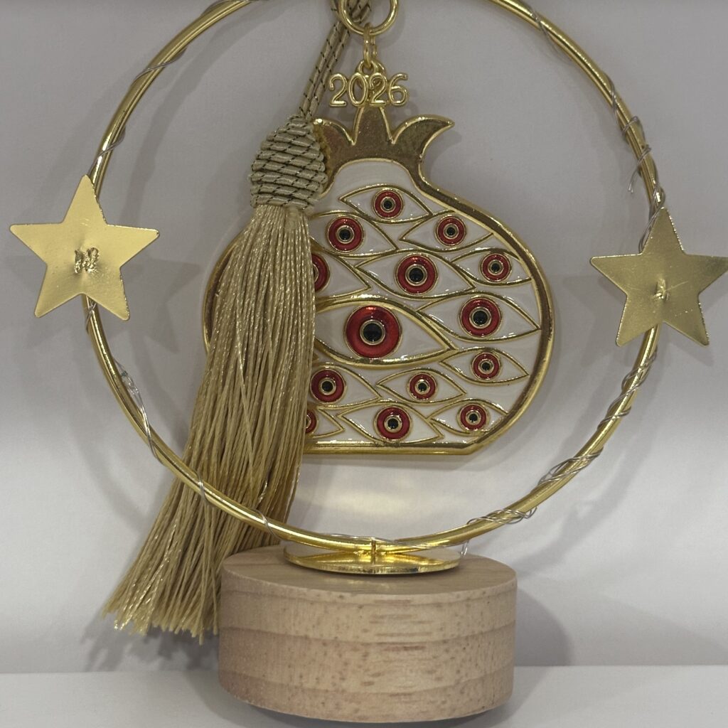 ΓΟΥΡΙ ΜΕ ΞΥΛΟ ΚΑΙ ΦΩΣ ΡΟΔΙ ΜΕ ΜΑΤΙ ΚΟΚΚΙΝΟ