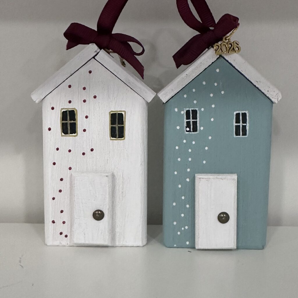 ΞΥΛΙΝΟ ΣΠΙΤΙ ΚΡΕΜΑΣΤΟ ΨΗΛΟ